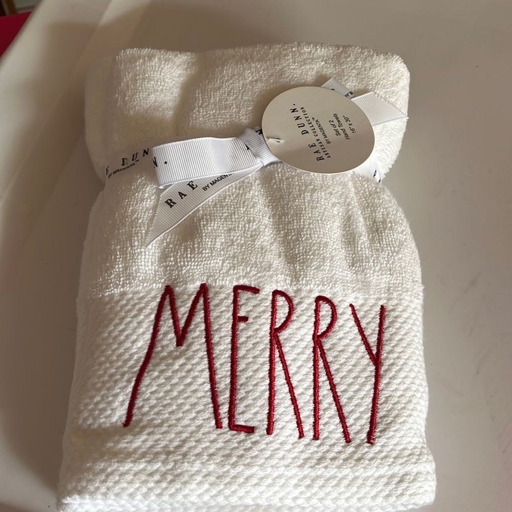 NWT Rae Dunn Christmas hand towels